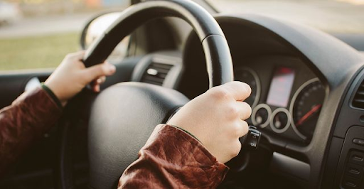 Why Is It Vital To Hire A Professional For Driving Lessons In Sunnyvale?